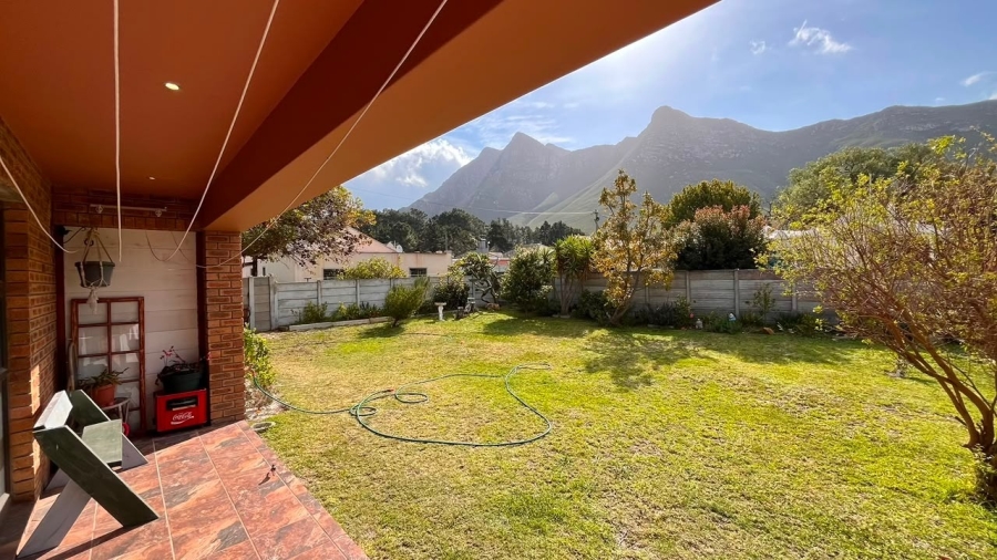 4 Bedroom Property for Sale in Kleinmond Western Cape